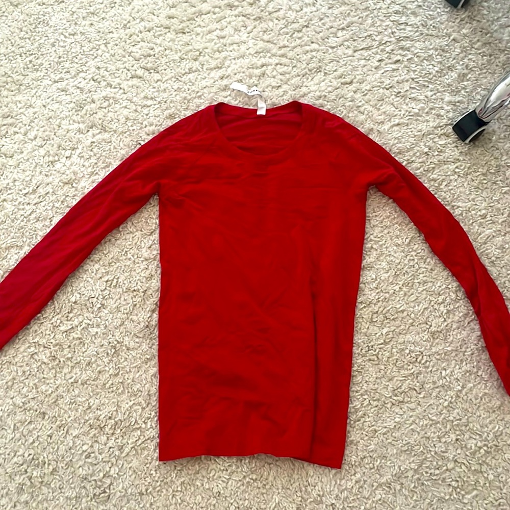 Lululemon Swiftly Tech along Sleeve Shirt 2.0, Size 8, Worn once